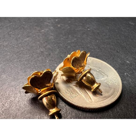 Vintage Monet Gold Tone Rose Earrings – 1960s Floral Design - Picture 6 of 13